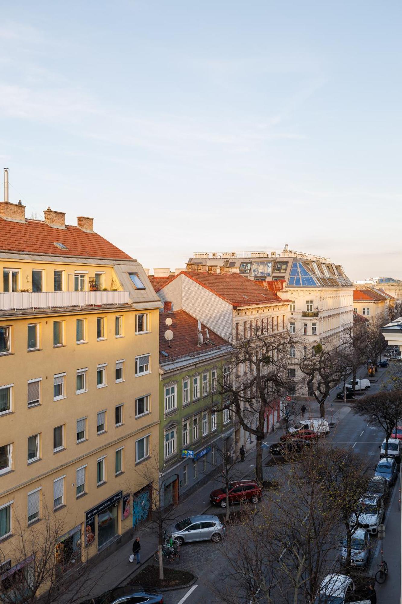 Symphony Apartments 40 - Modern Loft With Terrace And Grill In Central Location Vienna Exterior photo